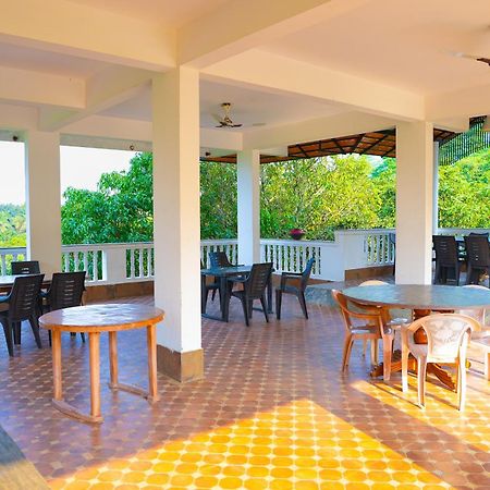Hotel Bana The Wild Waters Muduvādi Esterno foto