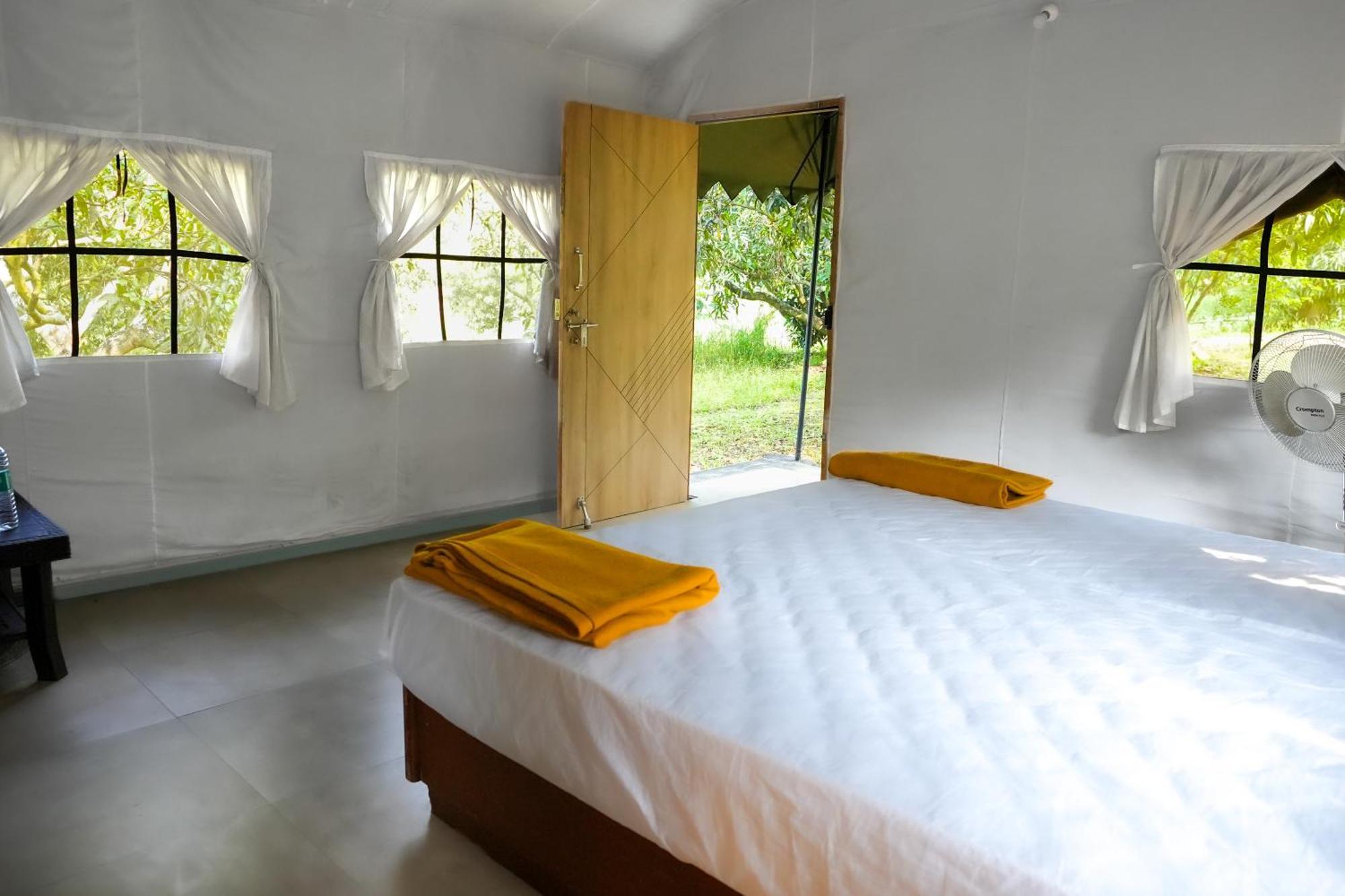 Hotel Bana The Wild Waters Muduvādi Esterno foto