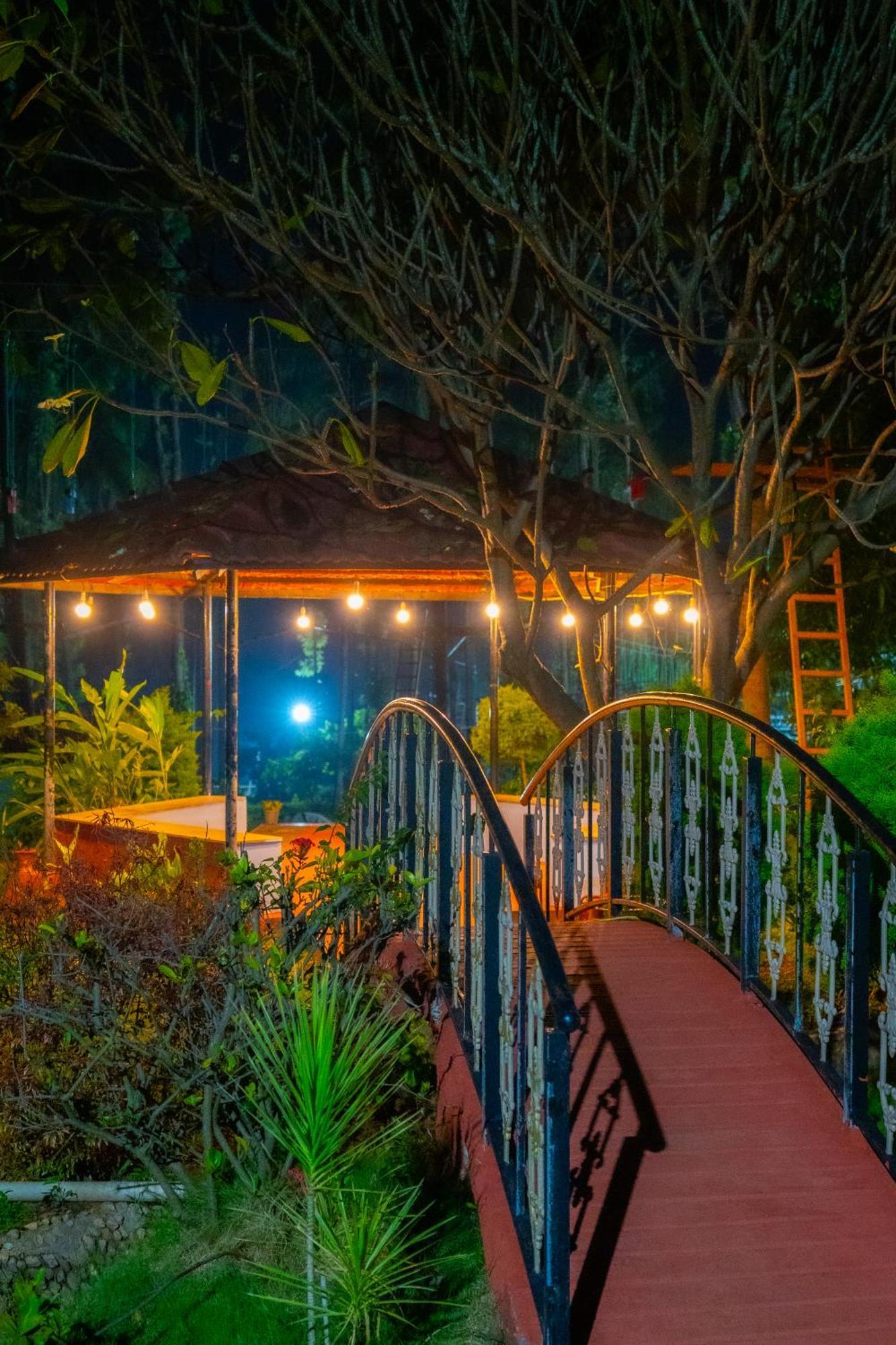 Hotel Bana The Wild Waters Muduvādi Esterno foto